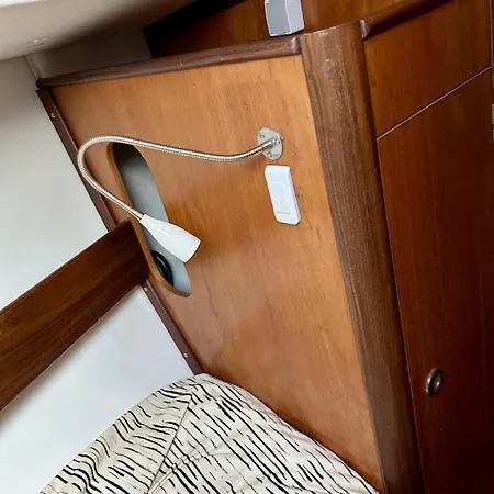 Nuitée Insolite Sur Awalé Céleste, Voilier De 11m Botel *